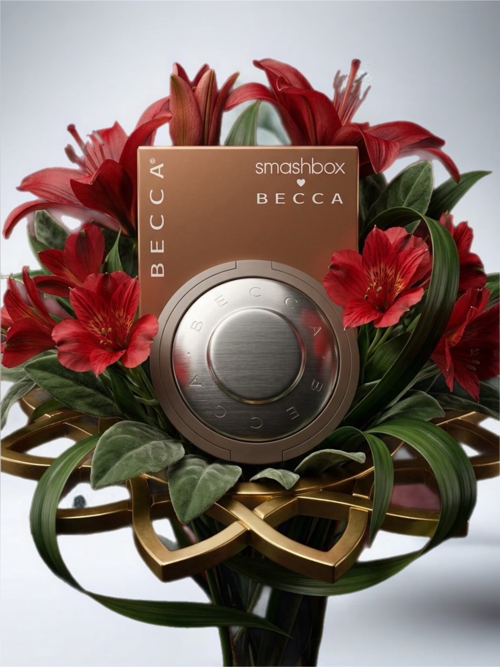 BECCA x Smashbox Shimmering Highlighter - UFO Style Compact